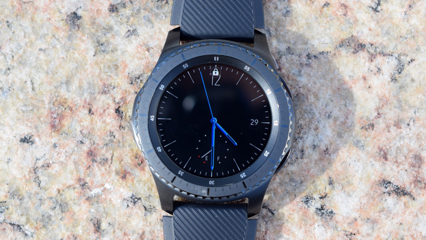 Лучшие умные часы Samsung для автономной работы: Samsung Gear S3 Frontier